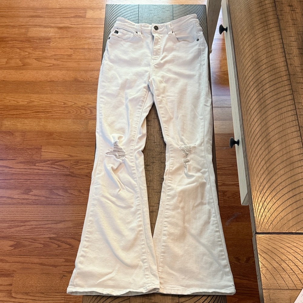 Kancan petite distressed high rise flare white jean, Size 3